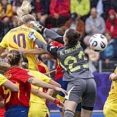 Y Misa de fiesta y Lola Gallardo de luna de miel