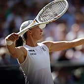 Iga Swiatek, inclemente campeona de Wimbledon tras una paliza de 6-0 y 6-0 en menos de una hora