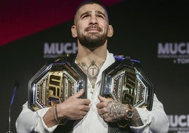 Locura por Topuria: la increíble cifra por la que una casa de subastas ha vendido un cromo del campeón de la UFC