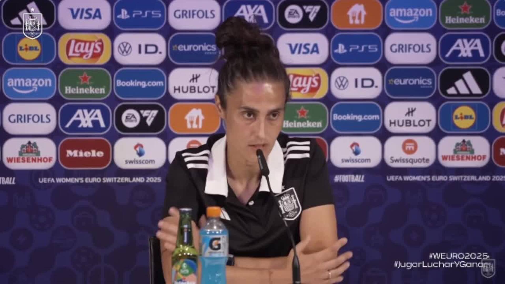 Montse Tomé: &quot;Tenemos defensas de mucho nivel, yo creo que no es una debilidad&quot;