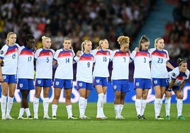 La selección inglesa, durante la tanda de penaltis ante Suecia