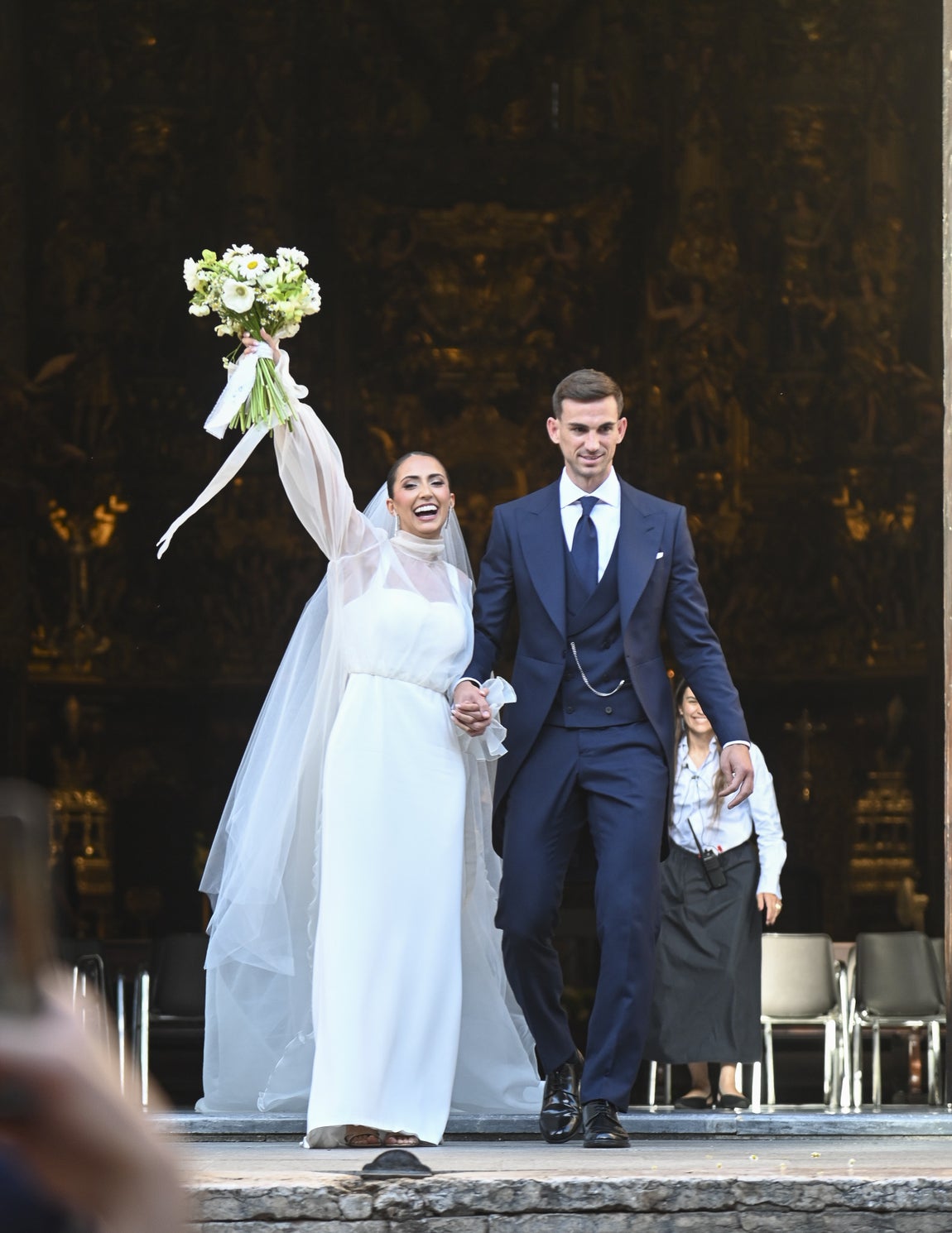 La boda de Fabián Ruiz en la iglesia del Salvador de Sevilla, en imágenes