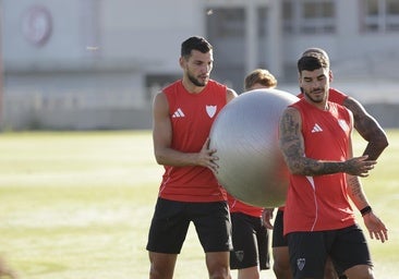 Rafa Mir, Januzaj, Álvaro Fernández y Juanlu, fuera de la lista para el amistoso ante el Sunderland