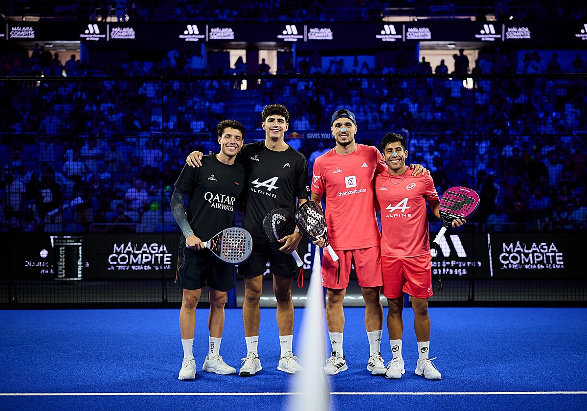 Agustín Tapia y Arturo Coello junto a Alejandro Galán y Federico Chingotto en el comienzo del partido