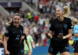 Chloe Kelly, celebrando el segundo gol en el Inglaterra - Italia (2-1)