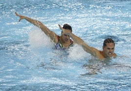 España consolida su poderío en la piscina
