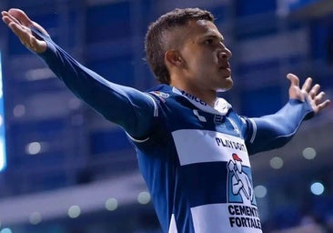 El Betis mantiene su posición por Deossa
