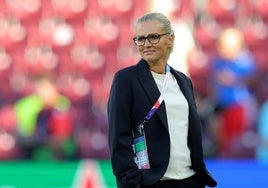 Sarina Wiegman, antes de un partido
