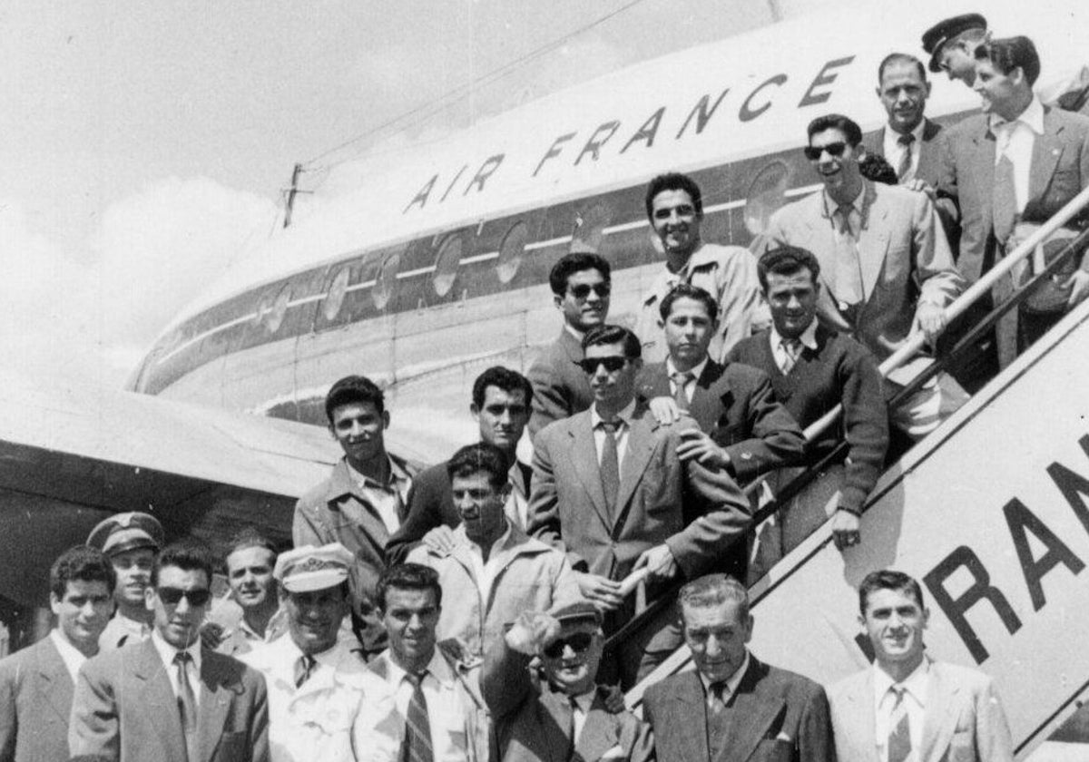 Imagen de la expedición sevillista que ya jugó en Marsella ante el Olympique en julio de 1956