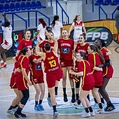 El fútbol se frena: las mujeres siguen eligiendo el baloncesto