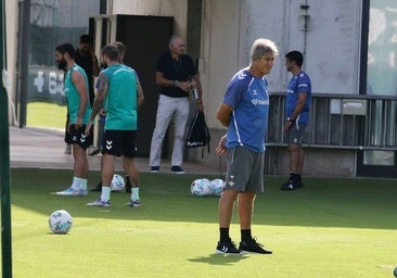 Abde, Llorente, Roca y Mendy, en la lista del Betis para la concentración en Marbella