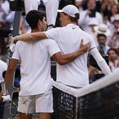 Preguntan a Carlos Alcaraz cómo es su verdadera relación con Jannik Sinner y es contudente en su respuesta