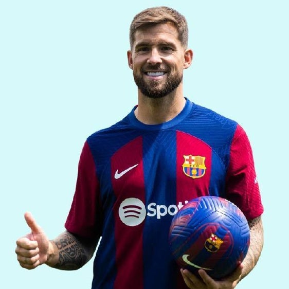 Iñigo Martínez ultima su salida del Barça rumbo a la liga árabe