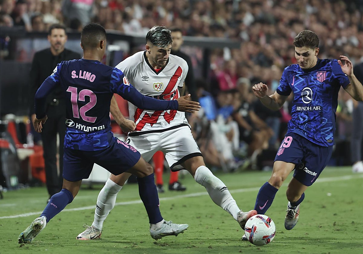 Ratiu, contra el Atlético en la pasada temporada