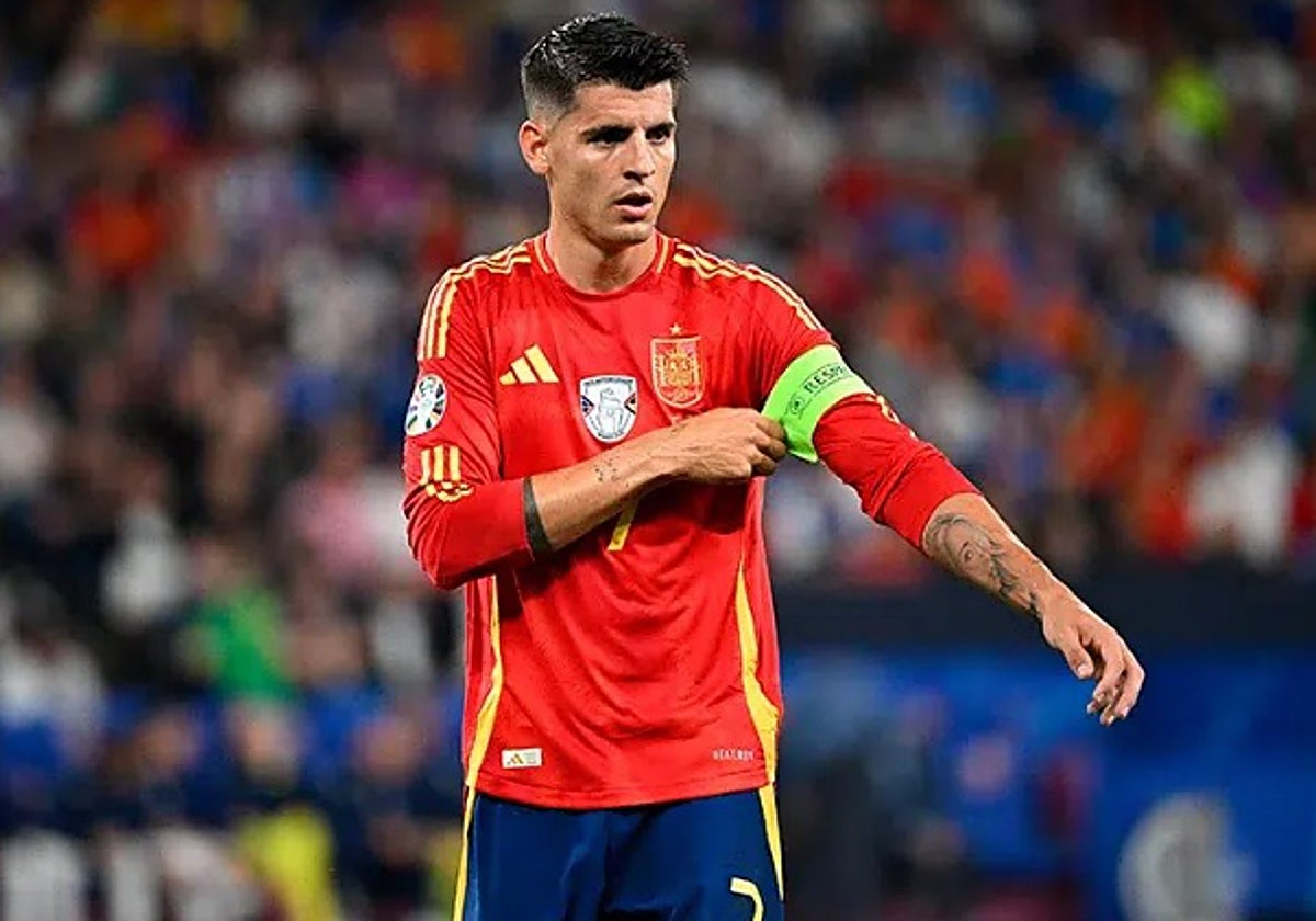 Morata en un partido con la selección española