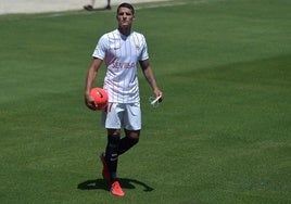 Almeyda advierte a Lamela: «Mientras no me supere a mí, estará bien»