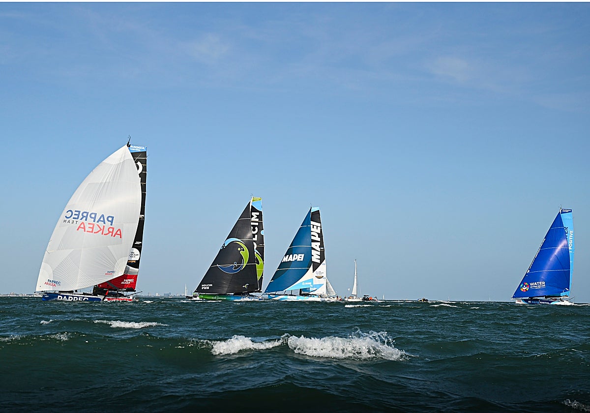 Los IMOCA 60 saliendo este domingo de Portsmouth