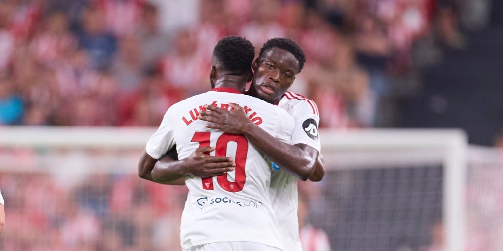 El Sevilla FC se parte en dos: un ataque eléctrico y una defensa sin jerarquía