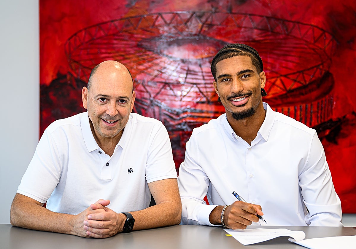 Loïc Badé firma su nuevo contrato con el Bayer Leverkusen