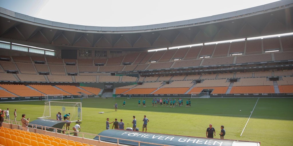 Betis Pisa for the first time the Cartuja before the premiere with the Alavés