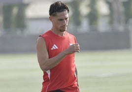Almeyda y las críticas a Carmona por no aceptar irse al Forest: «Si el jugador se queda en el lugar que ama, el mensaje es al revés»