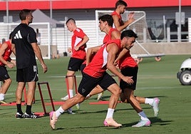 Suazo es convocado por Chile para los partidos ante Brasil y Uruguay