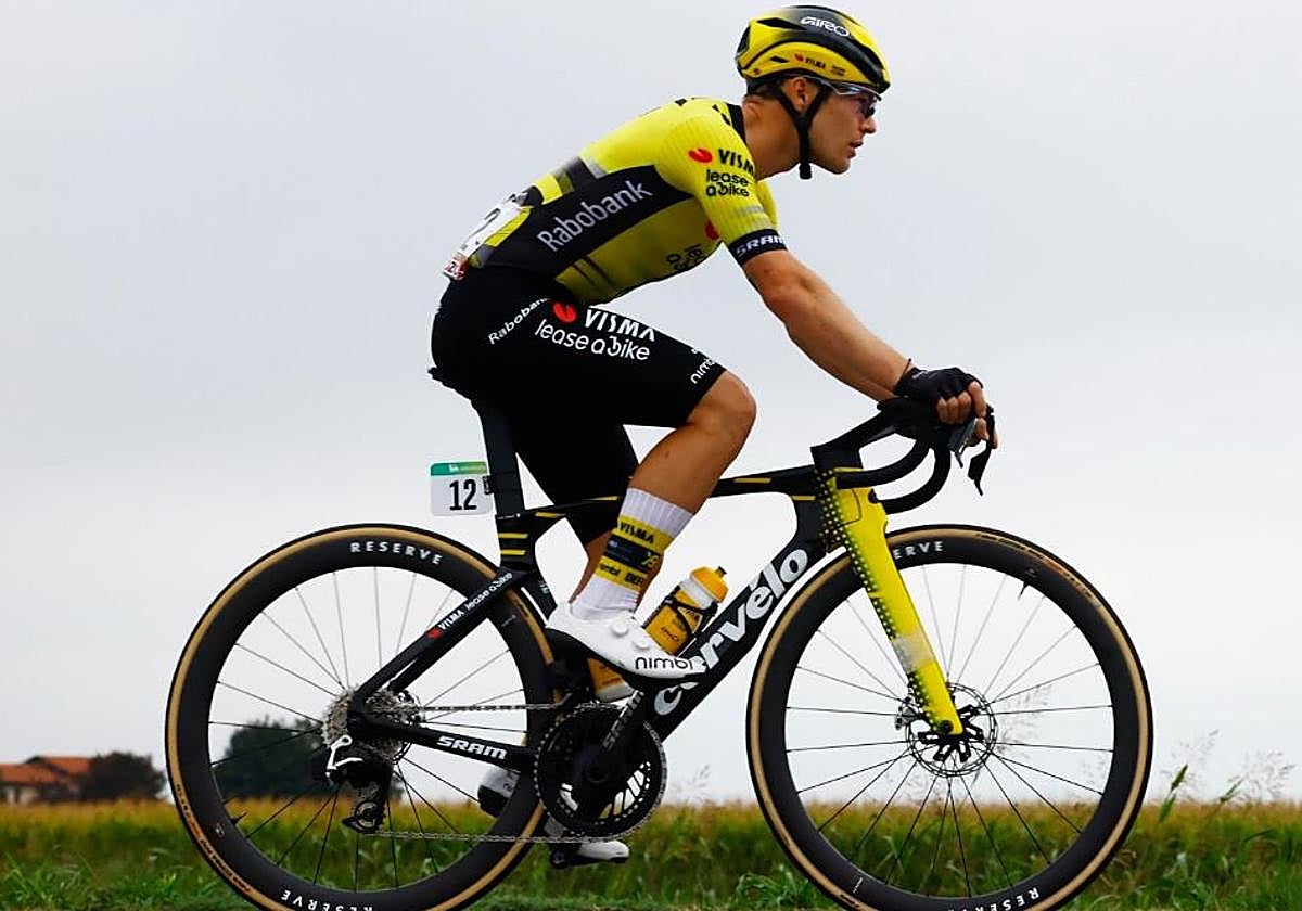 El ciclista francés Axel Zingle