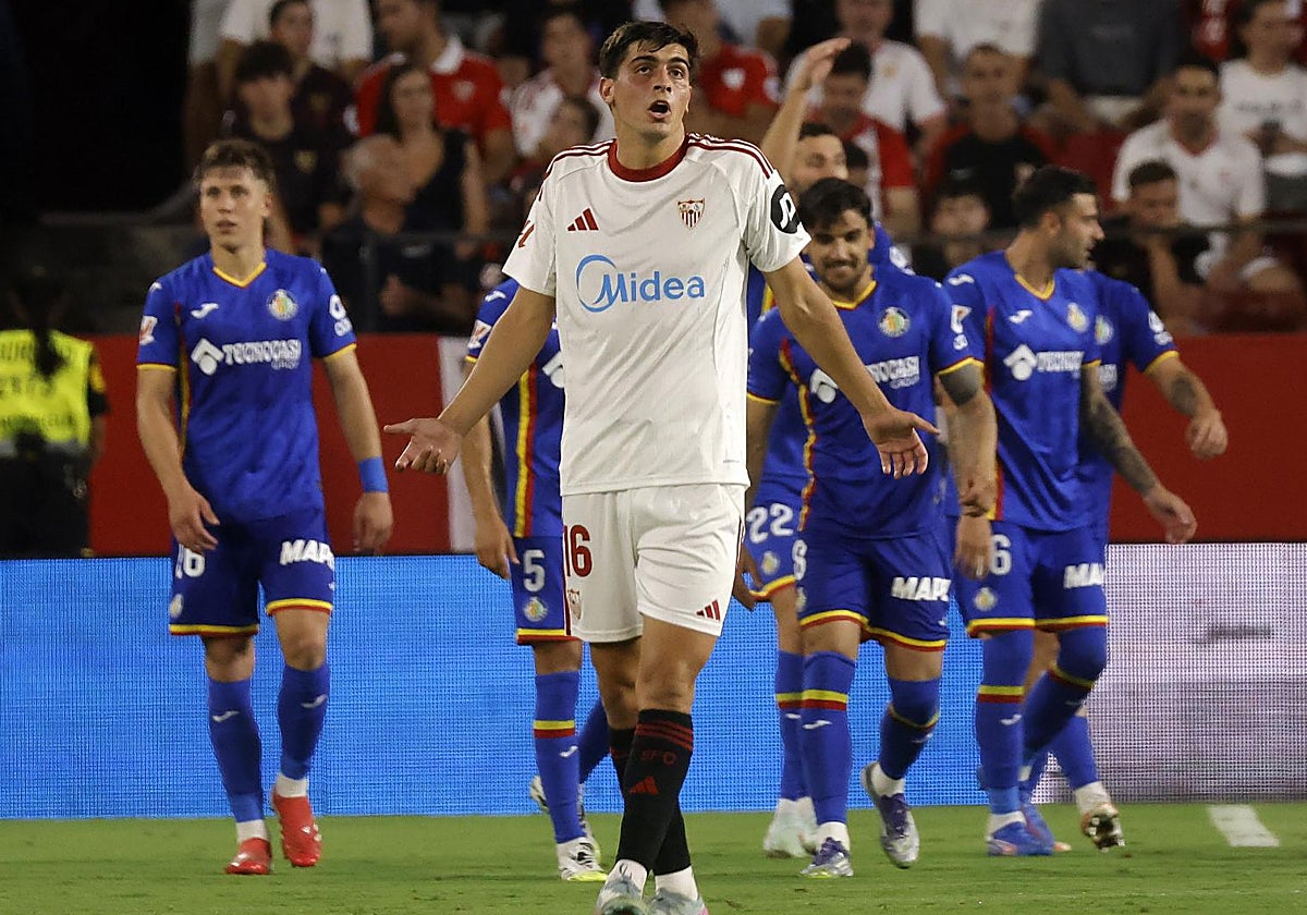 Sevilla FC: El Nápoles dilata el culebrón Juanlu