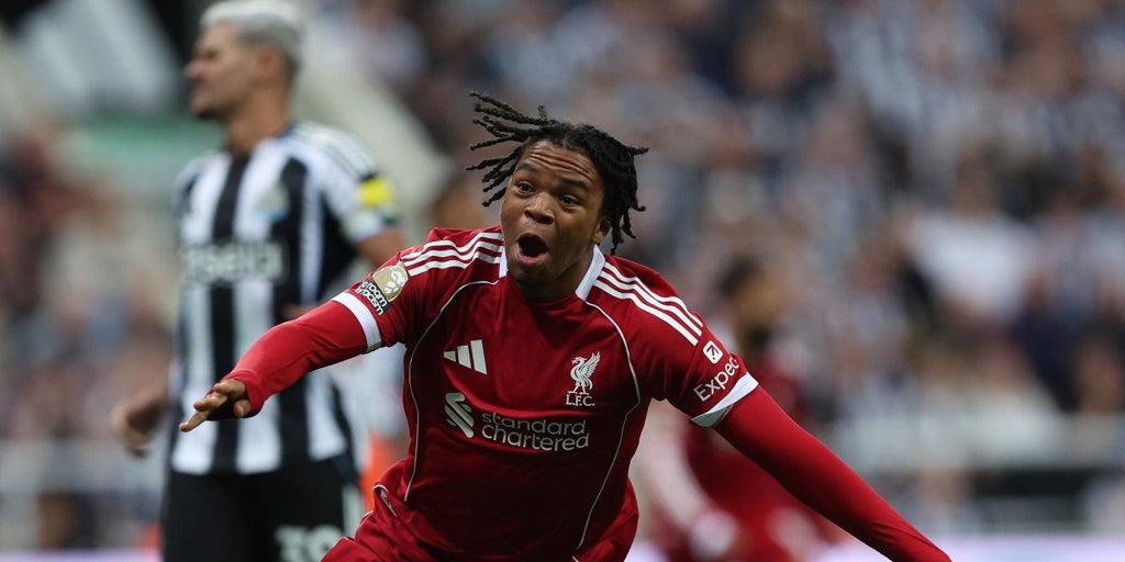 A 16 -year -old boy saves Liverpool from his first stumbling