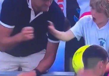 Dos impresentables le roban a un niño la gorra que le regaló un tenista