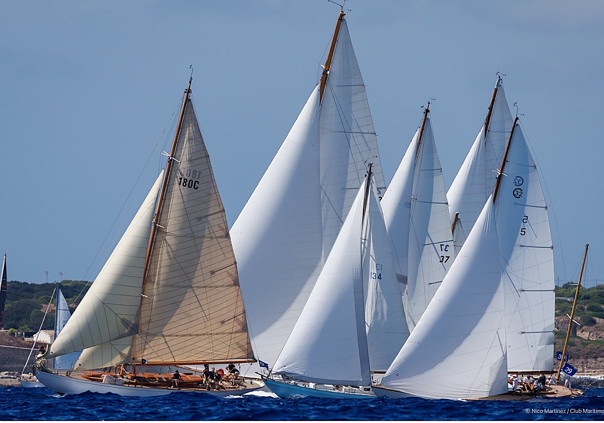 Spartan (1913), líder de la clase Época Cangreja con dos victorias parciales