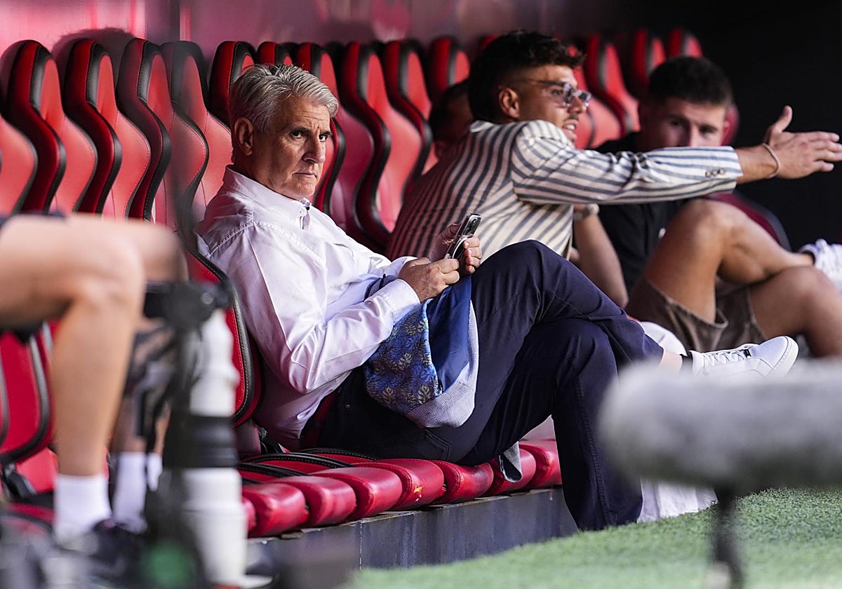 El Sevilla espera cerrar hoy media docena de operaciones