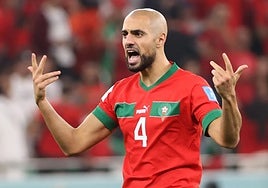 Amrabat y el Sevilla FC: una operación complicada, pero no imposible