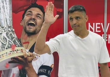 Alexis Sánchez, a su llegada al aeropuerto de Sevilla