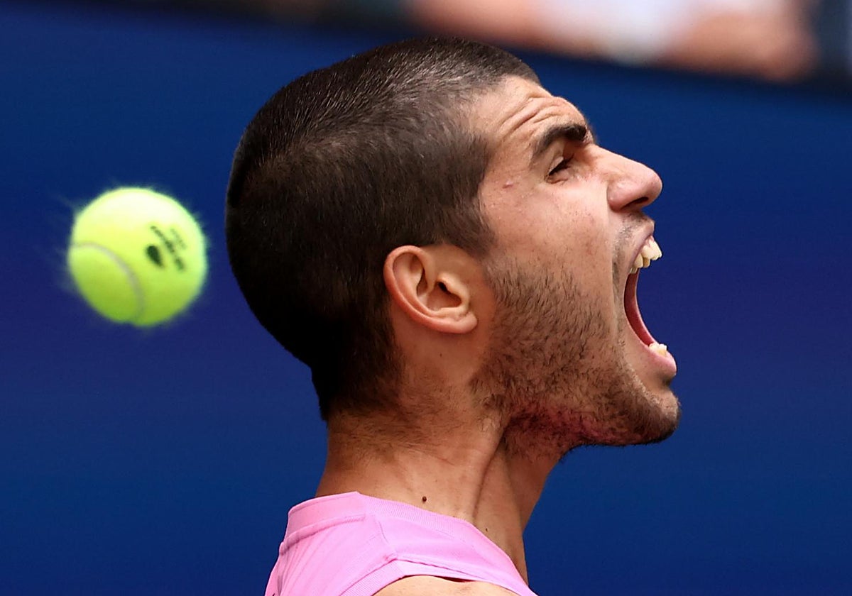 Carlos Alcaraz, durante el partido de cuartos