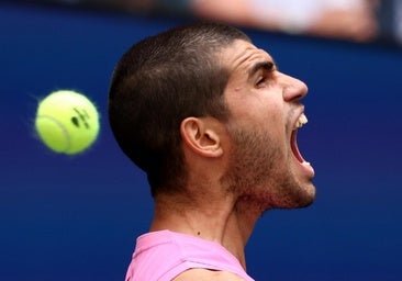 Un Alcaraz espectacular aplasta a Lehecka y llega a semifinales a por todas