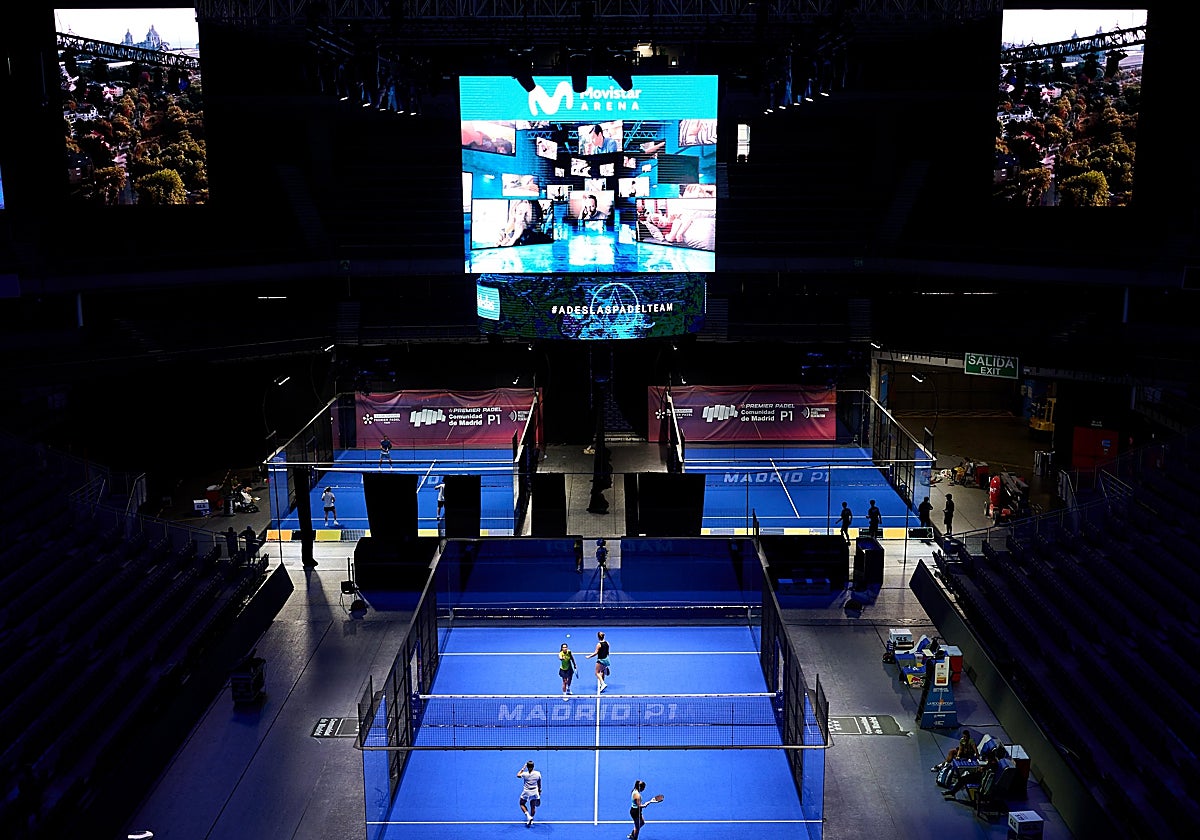 Las tres pistas del Movistar Arena antes del comienzo de la jornada