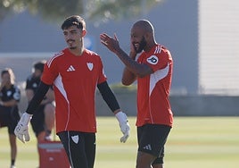 El Sevilla sigue integrando a los últimos fichajes con cuidados para Marcao