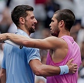 Alcaraz cierra la era 'Big Three': se deshace de Djokovic sin esfuerzo y ya está en la final del torneo