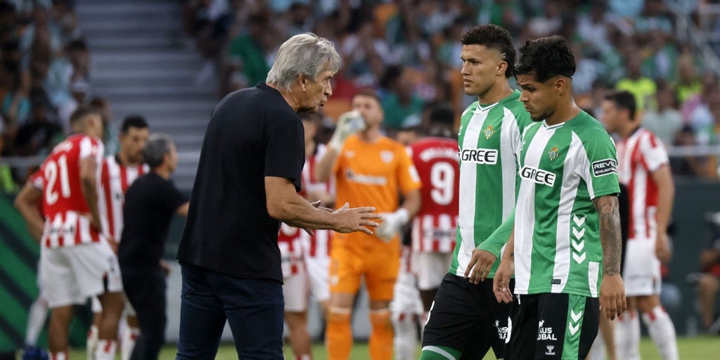 El Betis repite en verano la asignatura pendiente del delantero