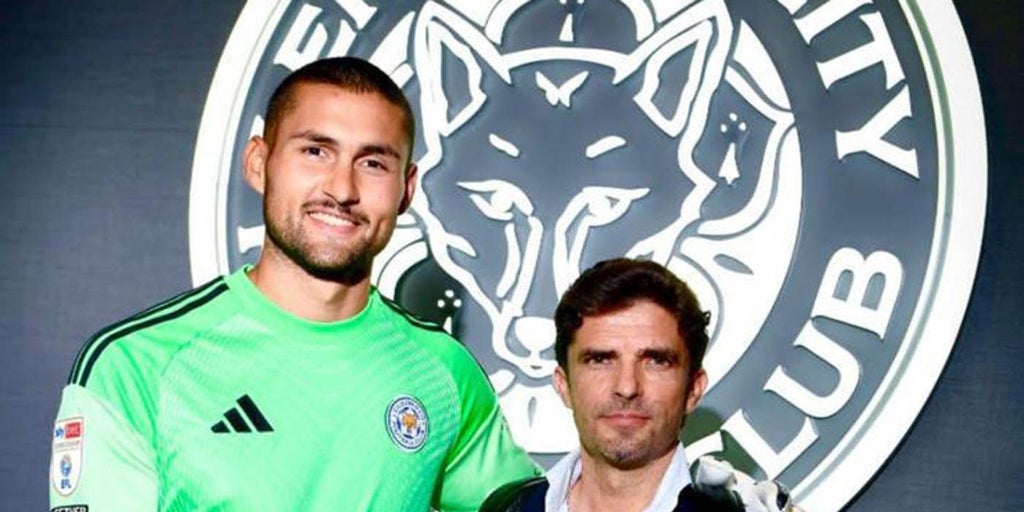 Fran Vieites firma por el Leicester City