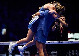 La madrileña Claudia Fernández reina de nuevo en casa junto a Bea González