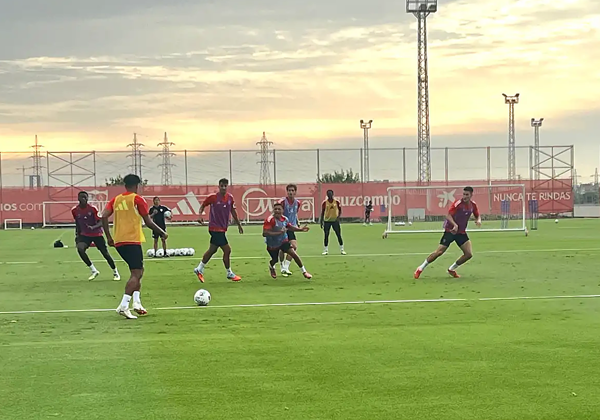 El Sevilla retoma los entrenamientos para preparar la visita del Elche