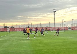 El Sevilla retoma los entrenamientos para preparar la visita del Elche