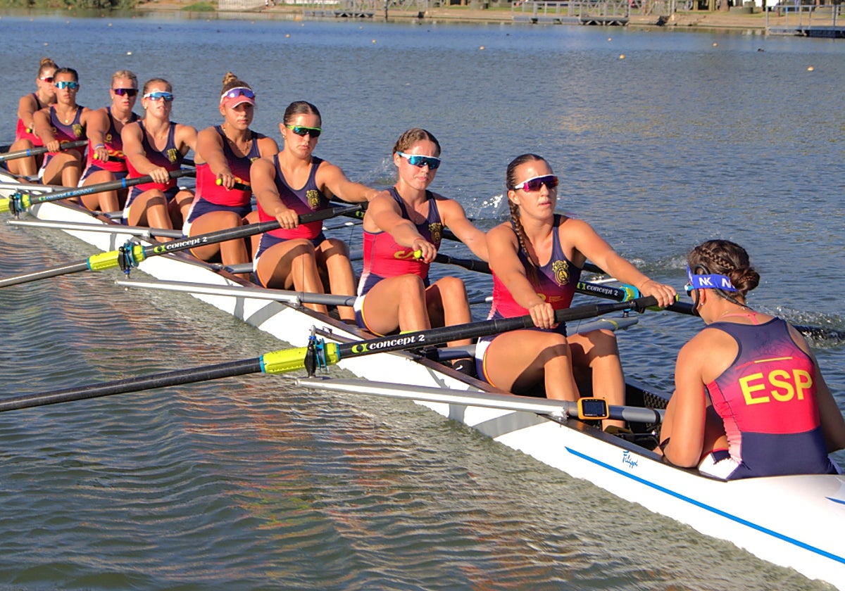 El ocho con timonel femenino español que ha competido en el Europeo sub 23 de remo en Racice