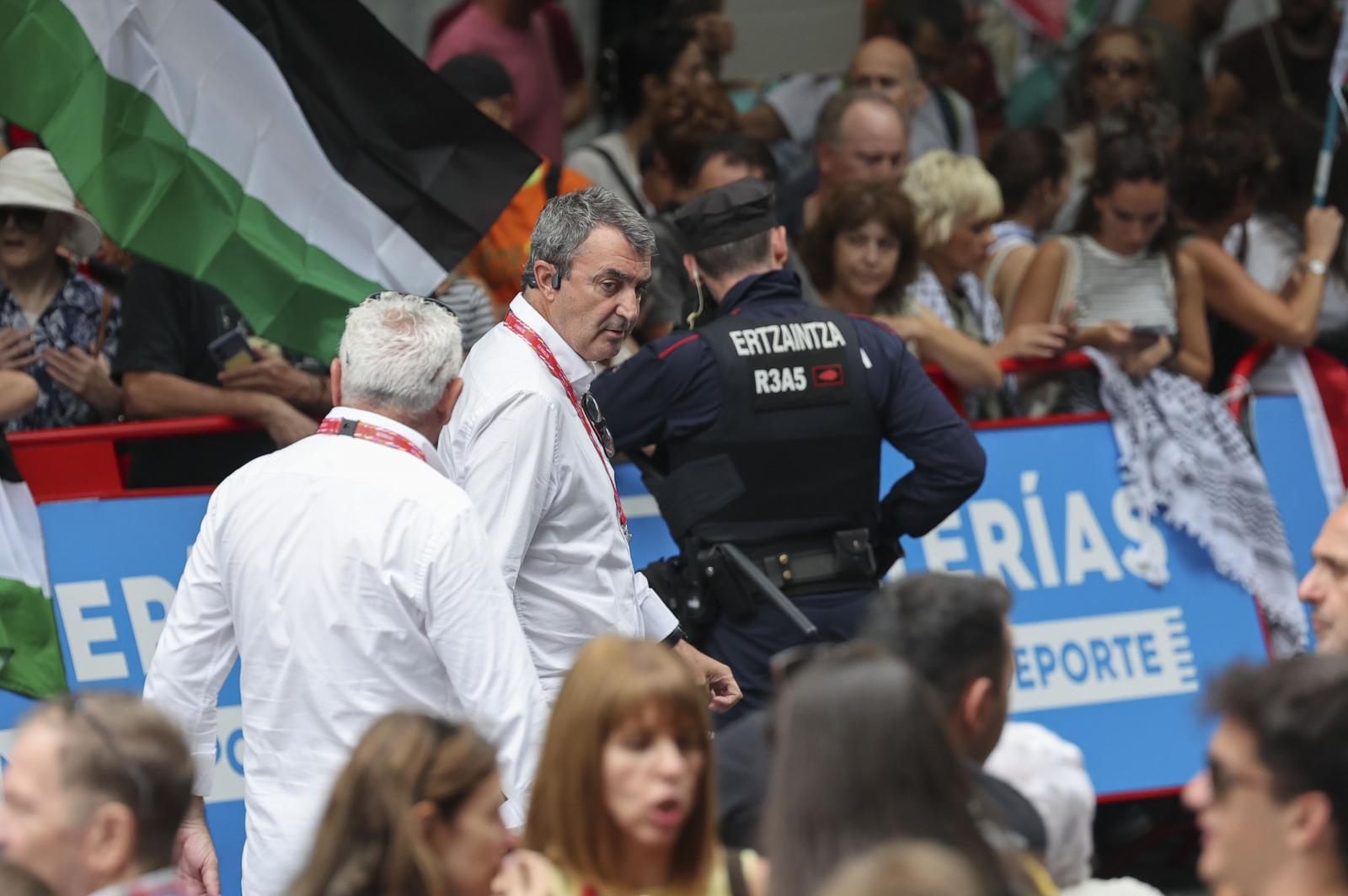 Javier Guillén: «Ninguna federación internacional ha excluido a Israel de sus competiciones, tampoco la UCI»