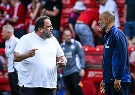 El Forest cambia de entrenador a dos semanas de jugar contra el Betis