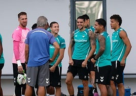 Bartra se probará este viernes para saber si jugará el Levante - Betis