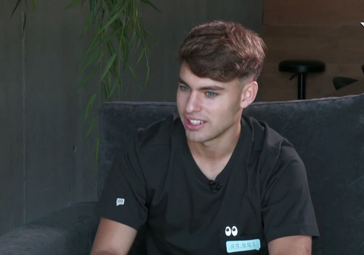 Ángel Ortiz, durante la entrevista con Betis TV