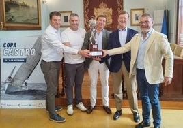 118 años uniendo el Abra y Castro Urdiales